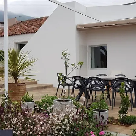 Villa Casa Viña: A Spectacular Away From It *